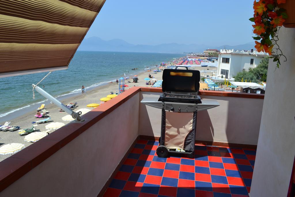 Casa Vacanze Dei Navigatori On The Sea Pontecagnano Luaran gambar