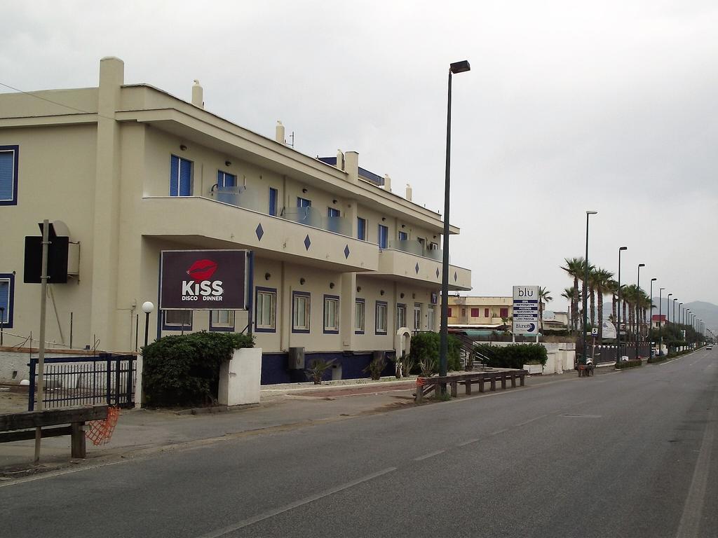 Casa Vacanze Dei Navigatori On The Sea Pontecagnano Luaran gambar