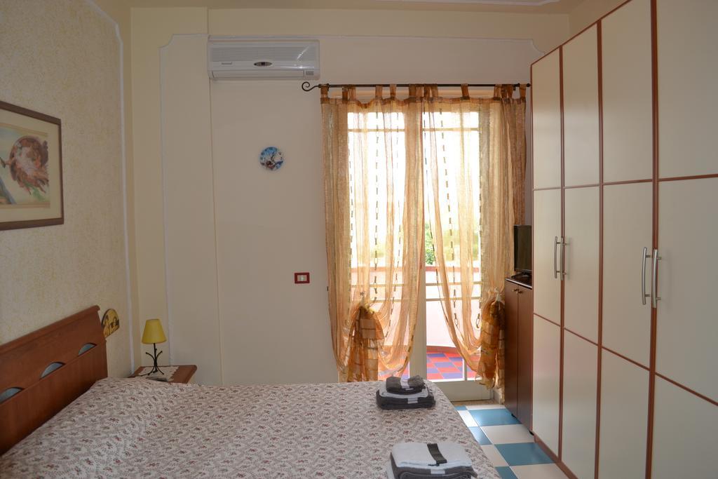 Casa Vacanze Dei Navigatori On The Sea Pontecagnano Luaran gambar